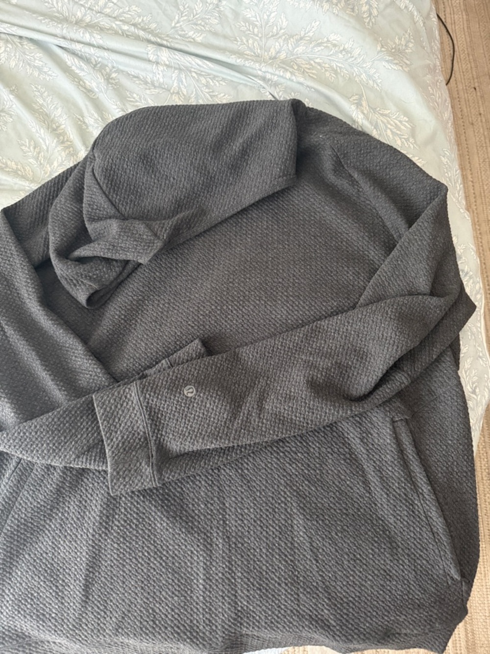 lululemon athletica Men’s Dark Gray waffle knit hooded sweatshirt